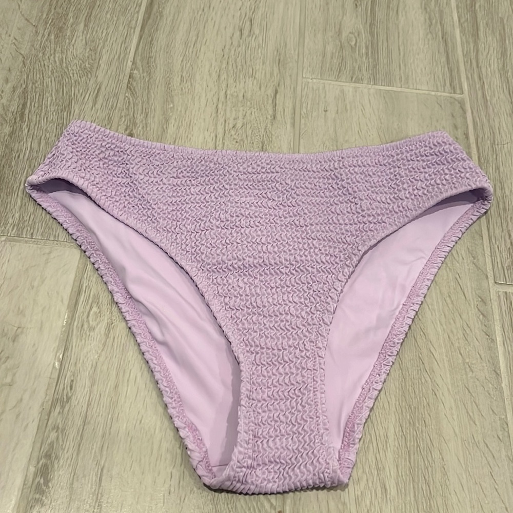 Lively Bikini Bottom